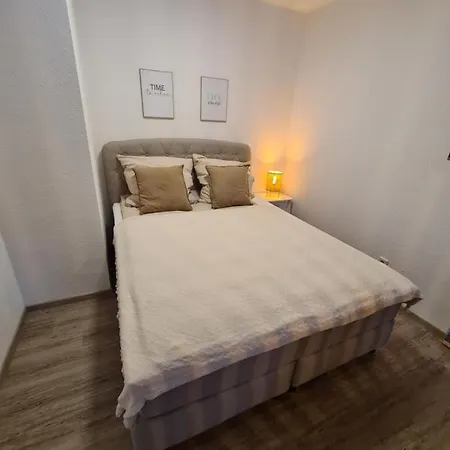 Apartment Ferienwohnung Auszeit Zentrum